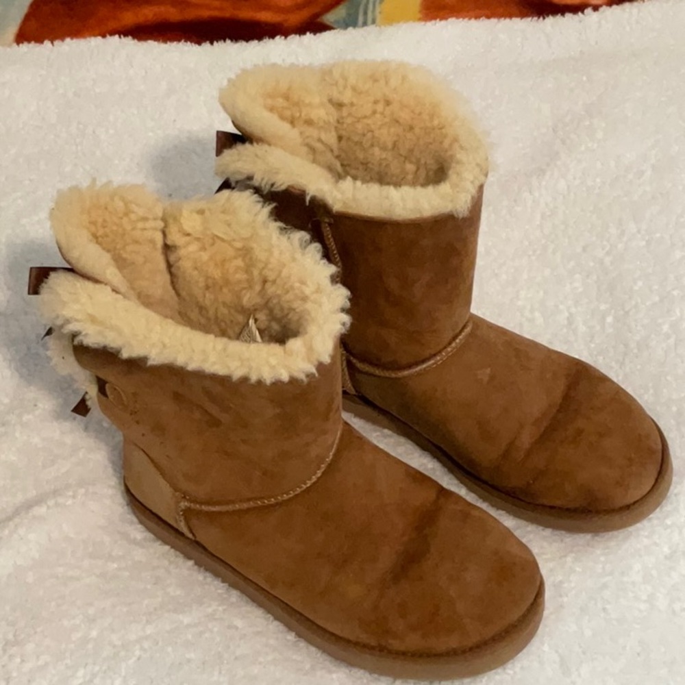 Ugg Bailey Bows sz10
